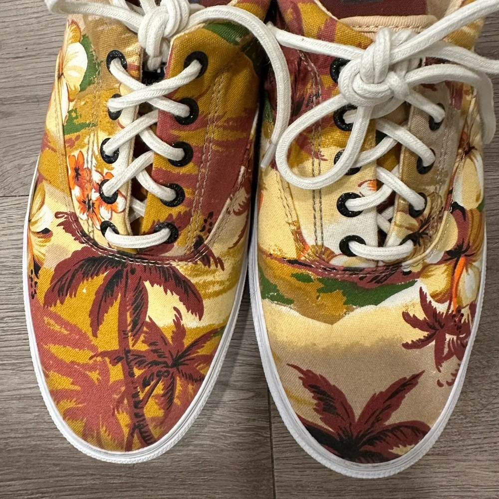Sperry Sneakers